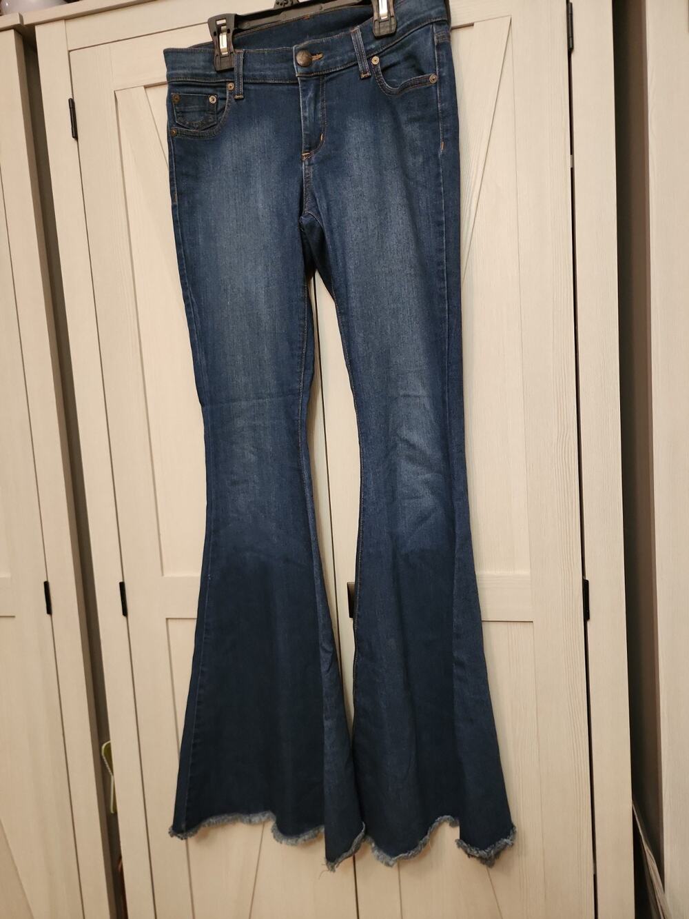 Free People Size 4 Extreme FloatOn Flare Bell Bottom Jeans Festival Retro Hippie